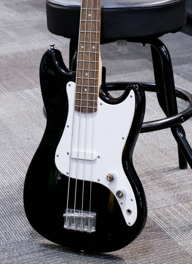 Gear Hunter | Squier - Sonic Bronco Bass, Laurel Fingerboard - Black